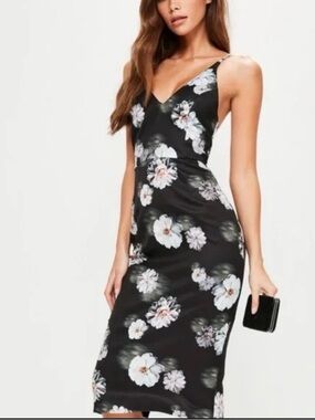 Missguided Black Floral V-Neck Midi Bodycon Dress